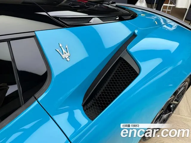 Maserati MC20 — Фото автомобиля 17