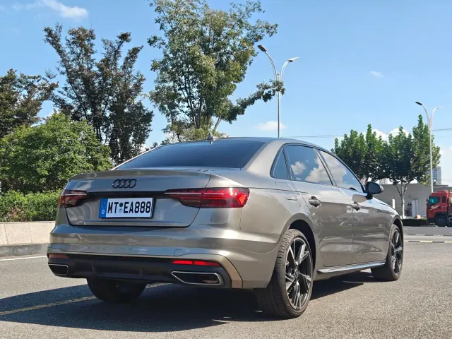 Audi A4L — Фото автомобиля 9