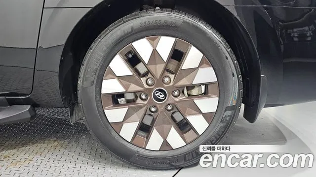 Hyundai Staria Staria L3.5 Lounge 9 мест — Фото автомобиля 21