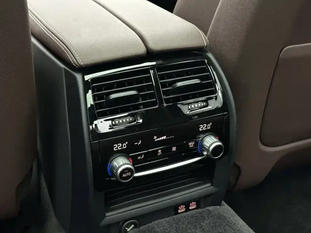 BMW 5 Series — Фото автомобиля 26