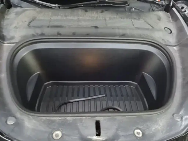 Tesla Model Y — Фото автомобиля 19