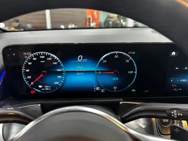 Mercedes-Benz EQB — Фото автомобиля 12