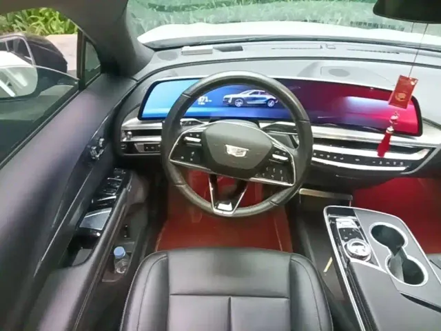 Cadillac Lyriq — Фото автомобиля 10