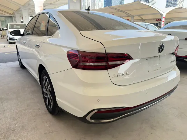 Volkswagen Lavida — Фото автомобиля 13
