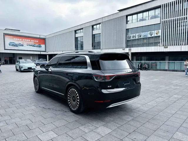 Aito M9 — Фото автомобиля 4