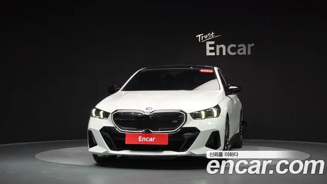 BMW i5 G60 — Фото автомобиля 3