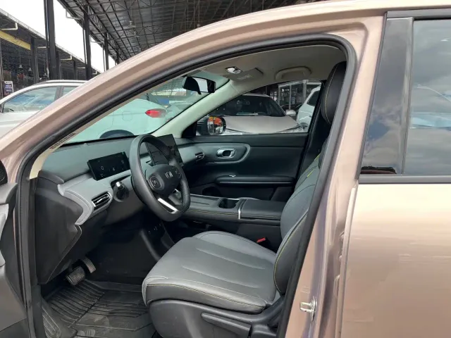 Changan Qiyuan Q05 — Фото автомобиля 4