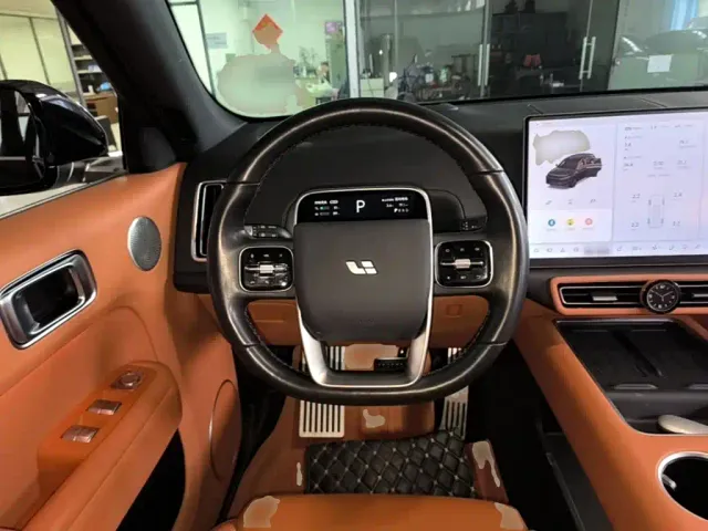 Li Auto L7 — Фото автомобиля 10