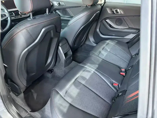 BMW 2 Series — Фото автомобиля 10