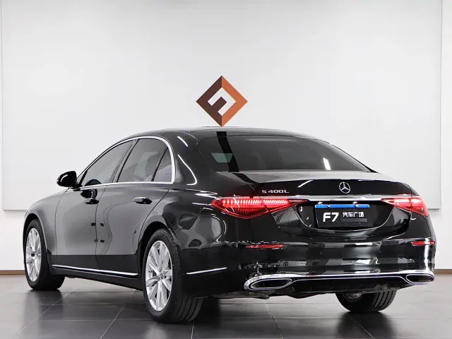 Mercedes-Benz S-Class — Фото автомобиля 4