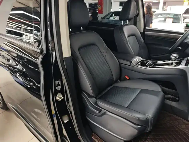 GAC Trumpchi M8 — Фото автомобиля 24