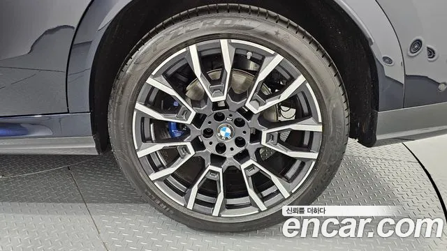 BMW X6 xDrive40i M Sport — Фото автомобиля 16