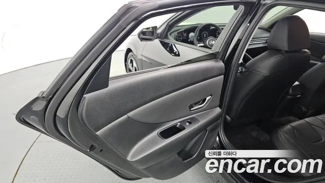 Hyundai AVANTE Avante (CN7) — Фото автомобиля 25