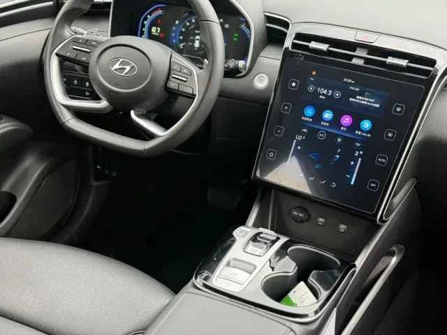 Hyundai Tucson — Фото автомобиля 9