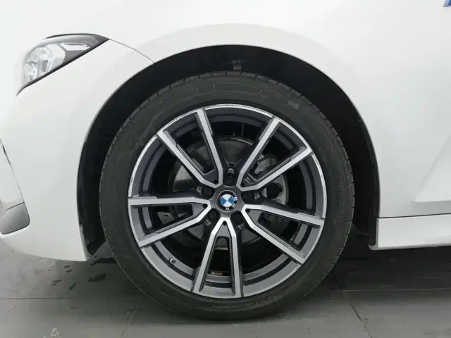 BMW 3 Series — Фото автомобиля 17