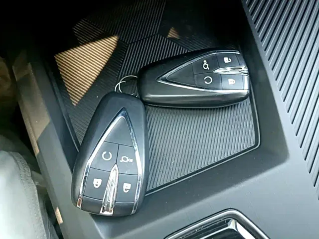 Changan Z6 — Фото автомобиля 8