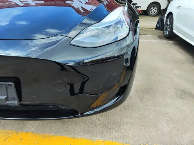Tesla Model Y — Фото автомобиля 17