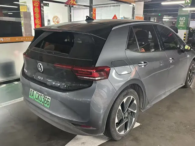 Volkswagen ID.3 — Фото автомобиля 7