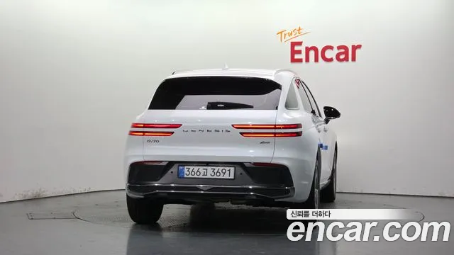 Genesis GV70 2.5T Бензин AWD — Фото автомобиля 4