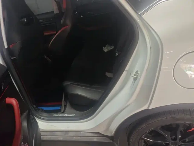 Geely Emgrand S — Фото автомобиля 20