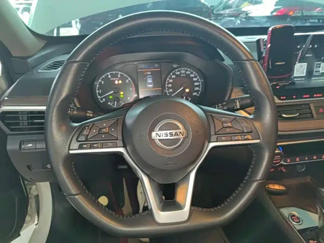 Nissan Teana — Фото автомобиля 10