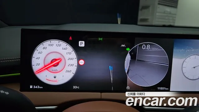 Genesis GV70 2.5T Бензин AWD — Фото автомобиля 7