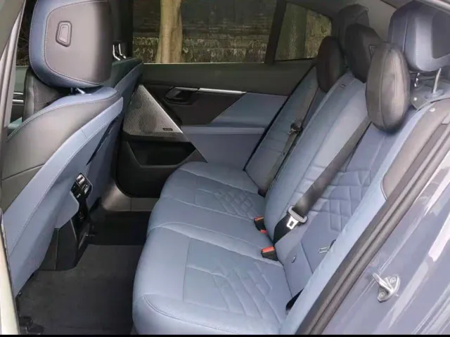 BMW i5 — Фото автомобиля 11