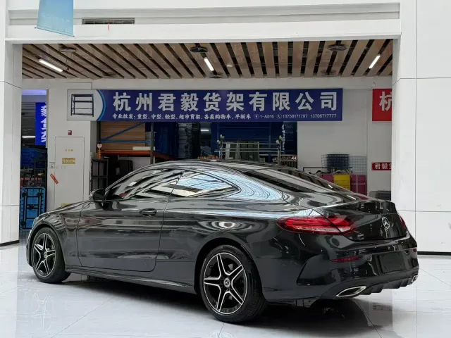 Mercedes-Benz C-Class — Фото автомобиля 4