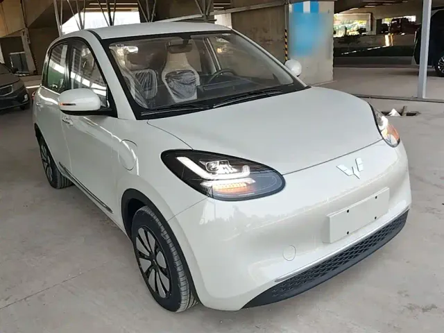 Wuling Bingo — Фото автомобиля 3