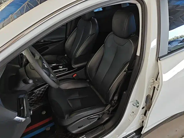 Buick Velite 6 — Фото автомобиля 14
