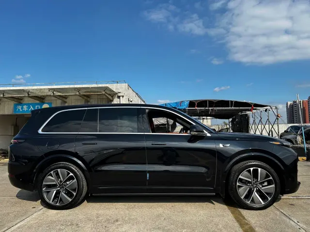 Li Auto L9 — Фото автомобиля 4