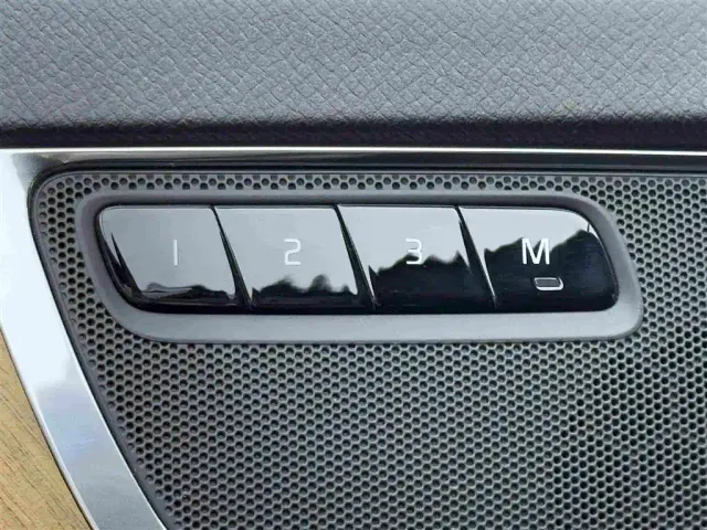 Volvo XC90 — Фото автомобиля 16