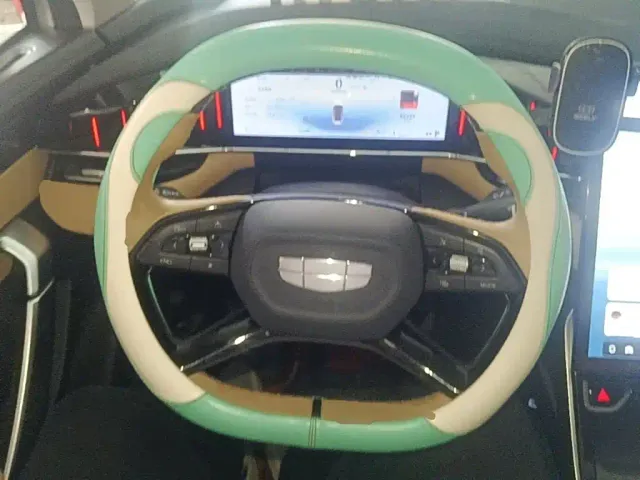Geely Boyue L — Фото автомобиля 9