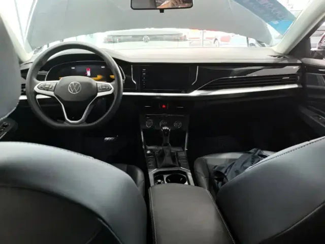 Volkswagen Passat 2025 Outstanding 280TSI Business Edition — Фото автомобиля 9