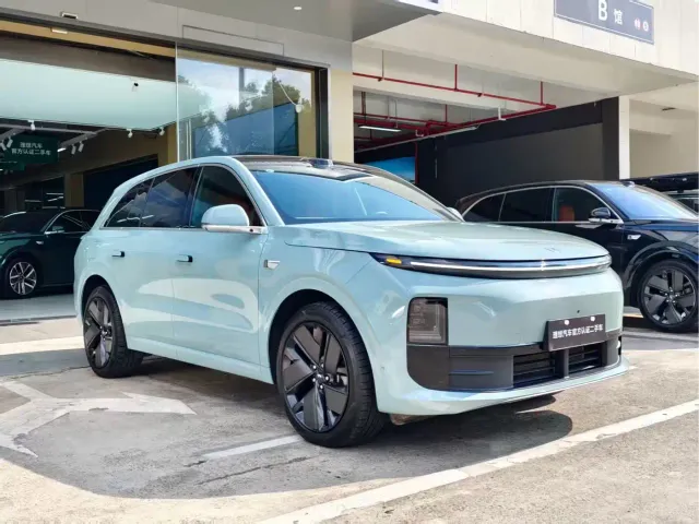 Li Auto L6 — Фото автомобиля 3
