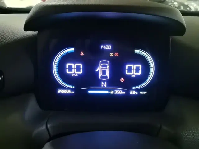 Leapmotor T03 — Фото автомобиля 11