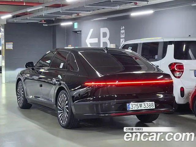 Hyundai Grandeur GN7 — Фото автомобиля 2