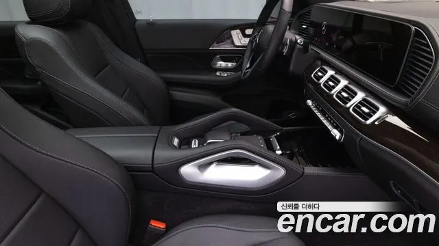 Mercedes-Benz GLE-Class — Фото автомобиля 13