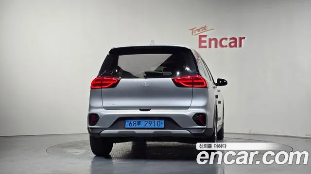 Kia Niro Niro Plus Air — Фото автомобиля 4