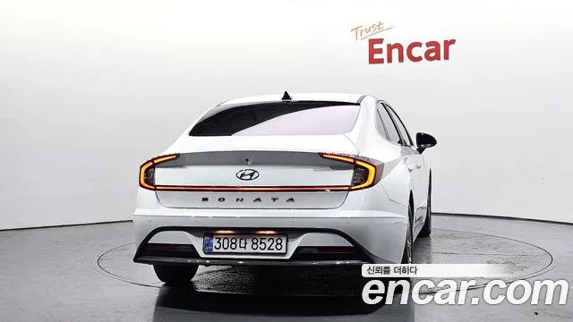 Hyundai Sonata Sonata (DN8) 2.0 LPG(Для проката) — Фото автомобиля 4