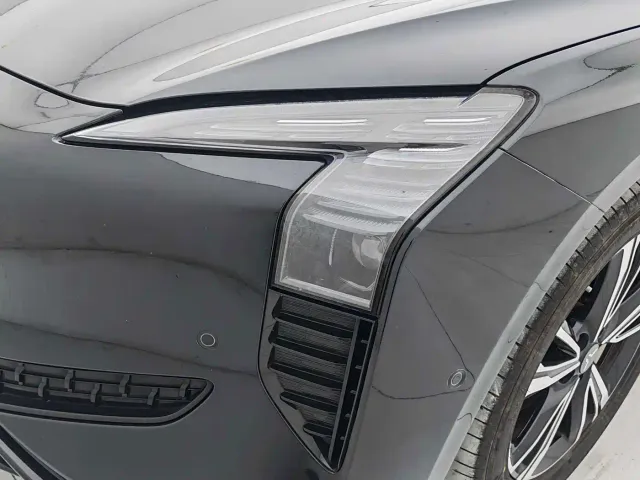 Hongqi EH7 — Фото автомобиля 19