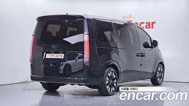 Hyundai Staria Staria — Фото автомобиля 2