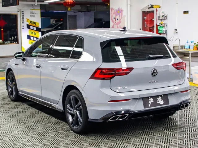 Volkswagen Golf — Фото автомобиля 19