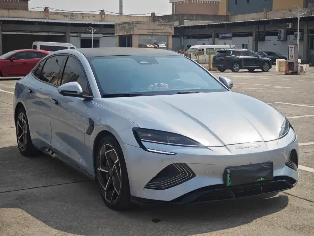 BYD Seal — Фото автомобиля 3