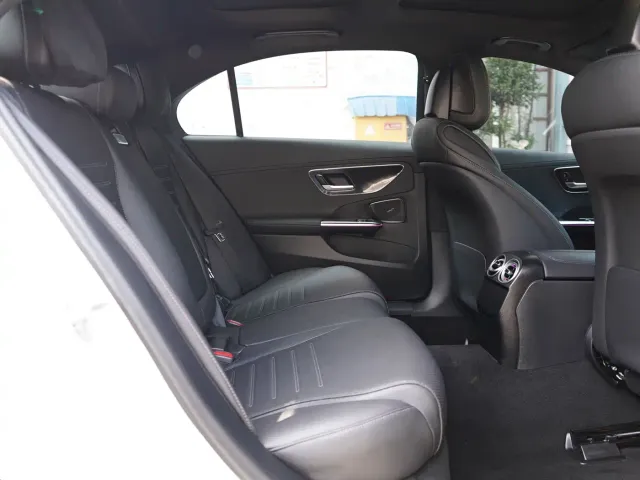 Mercedes-Benz C-Class — Фото автомобиля 6