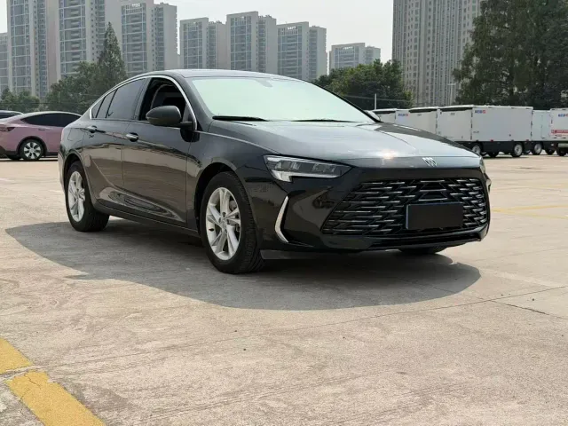 Buick Regal — Фото автомобиля 3