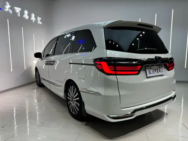 Honda Elysion — Фото автомобиля 8