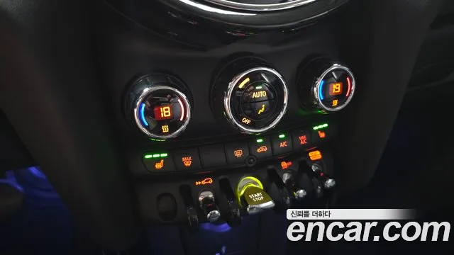 Mini Cooper — Фото автомобиля 16