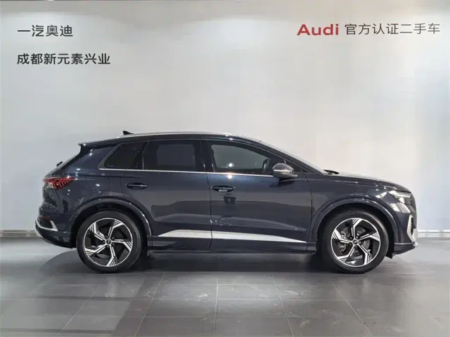 Audi Q4 e-tron — Фото автомобиля 3