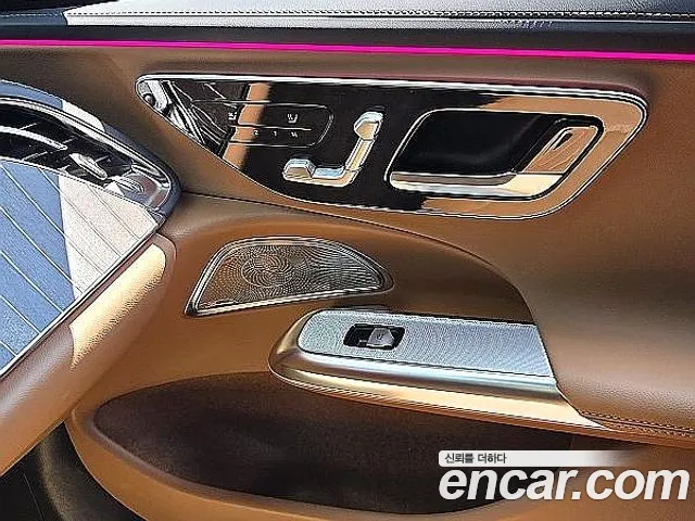 Mercedes-Benz E-Class — Фото автомобиля 16